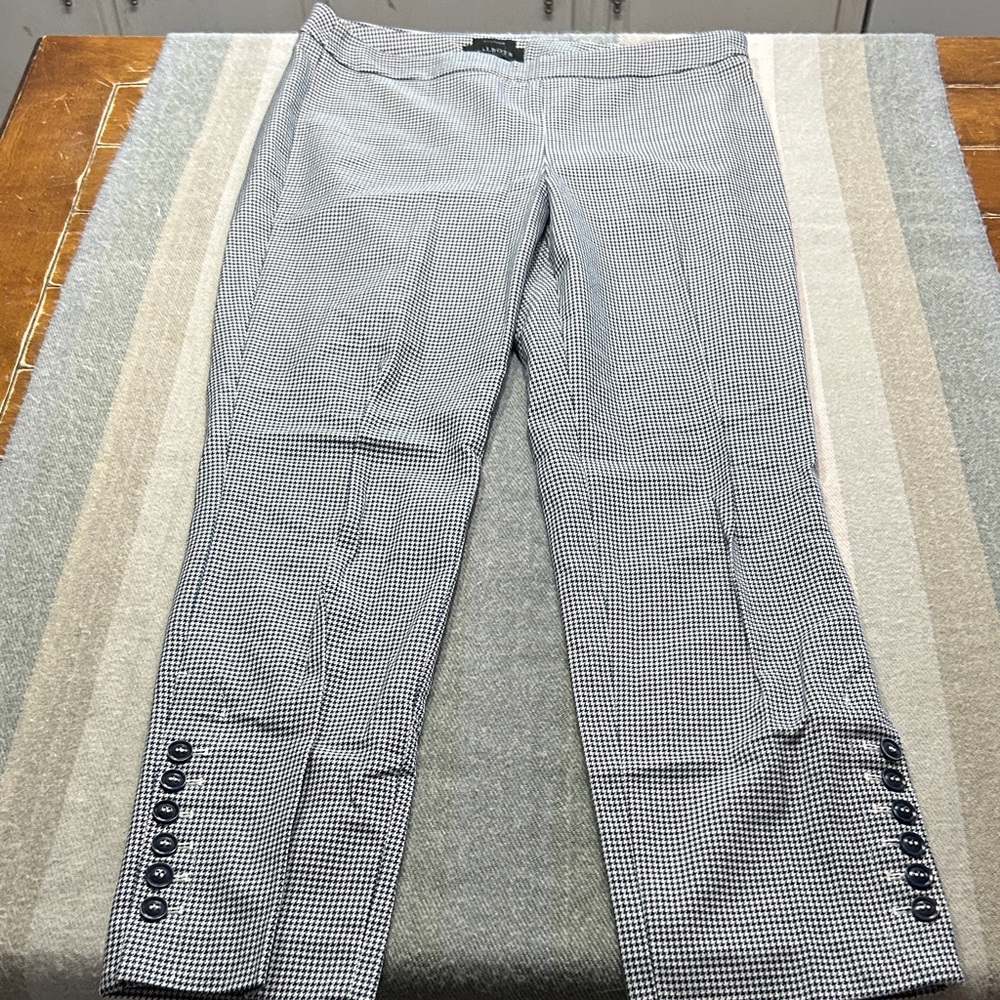 Talbots Chatham houndstooth pattern pants with button detail cuffs Size 6